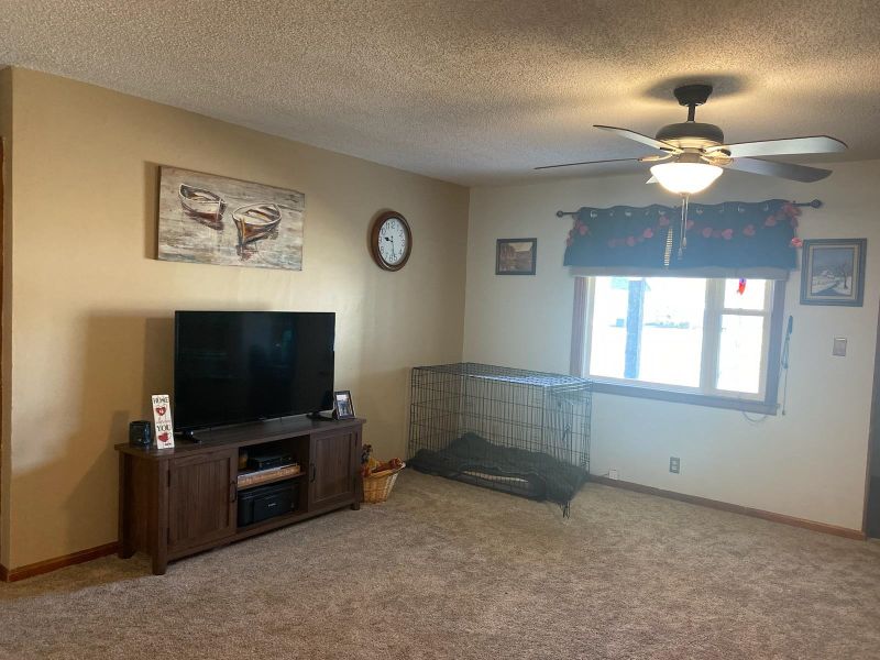 408 N Myrtle St, Eureka, KS 67045