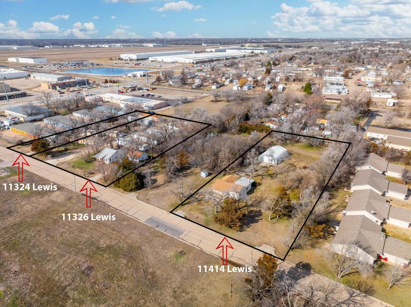 11414 E Lewis St, Wichita, KS 67207