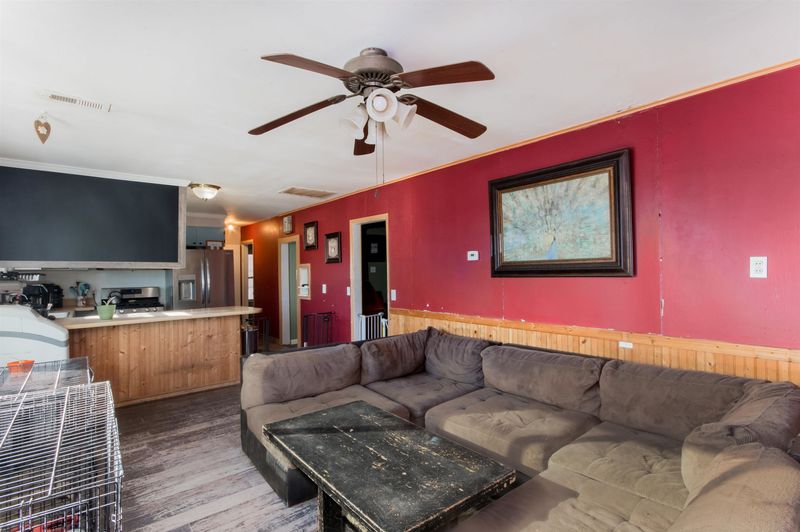 851 NW 150 Rd, Harper, KS 67058