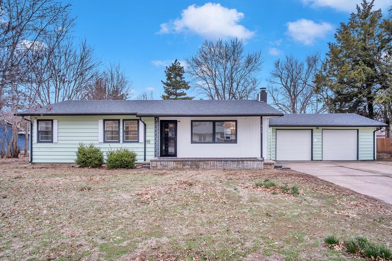 513 Northridge Rd, Newton, KS 67114