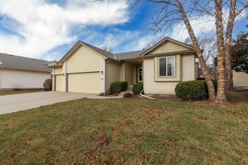 2505 N Brandon Cir, Wichita, KS 67226