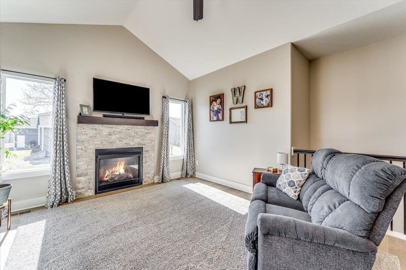 337 E Dakota Ct, Kechi, KS 67067