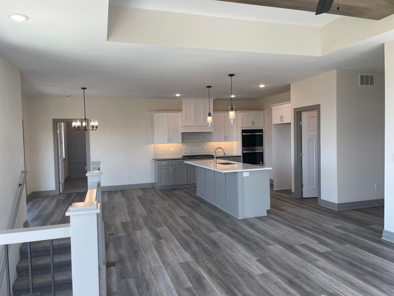 134 E Poplar Cir, Goddard, KS 67052