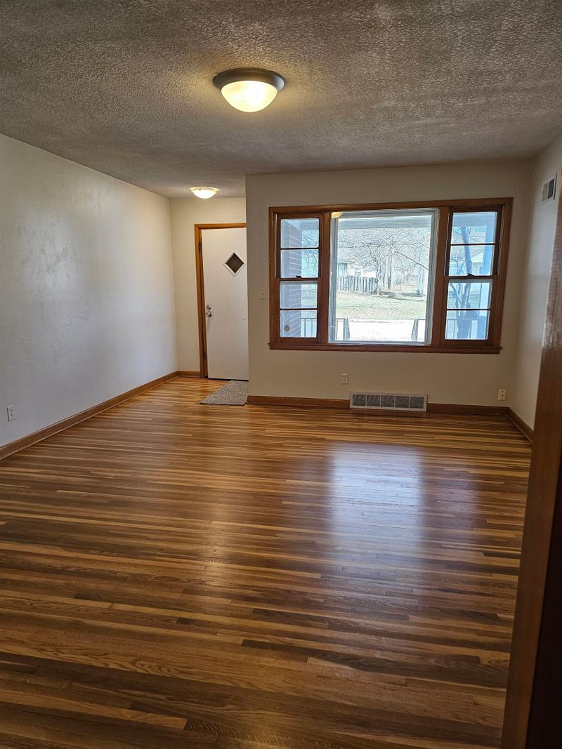3707 E Grail, Wichita, KS 67218