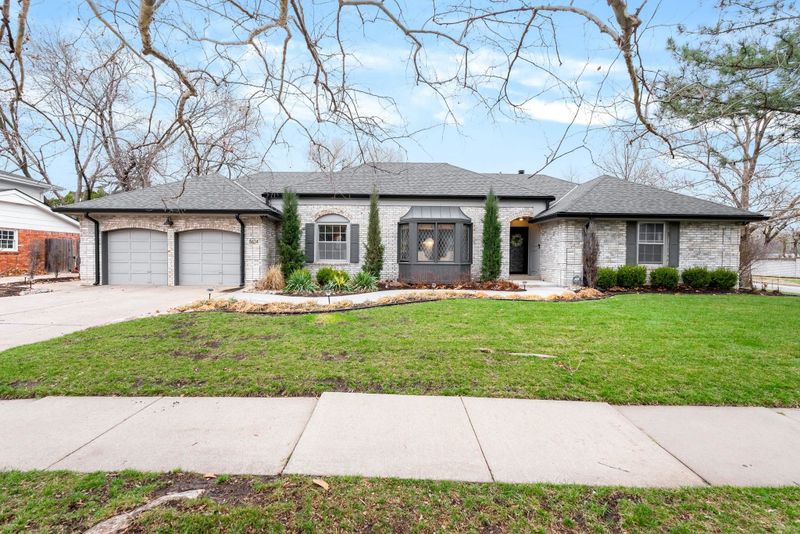 8614 E Limerick Ln, Wichita, KS 67208