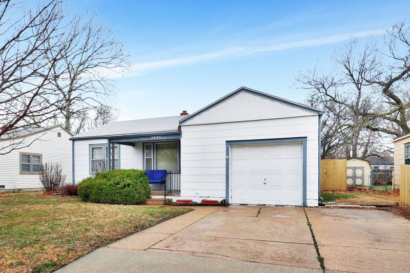 2435 S Hydraulic, Wichita, KS 67216