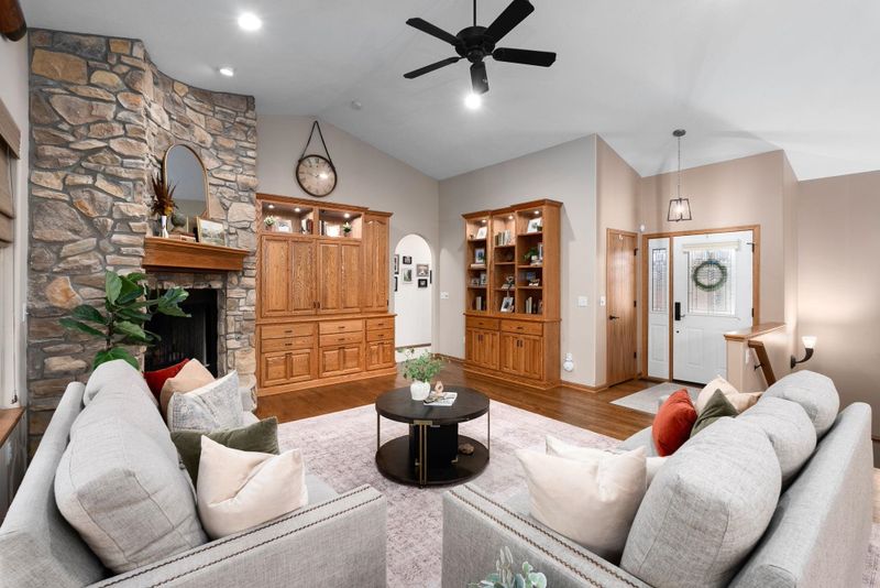 1611 Silver Pointe Ct S, Andover, KS 67002