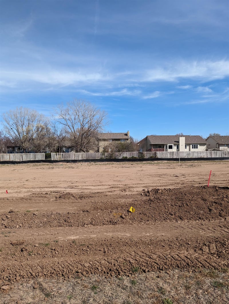 804 N Cedar Downs Cir, Wichita, KS 67235