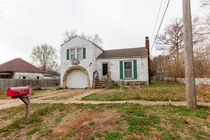 114 E South St, Wellington, KS 67152