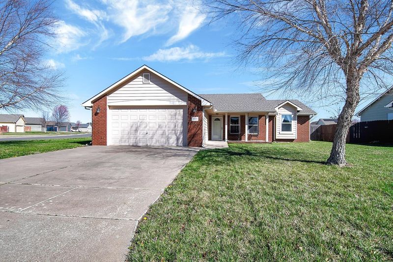 2630 E Keys Ct, Derby, KS 67037