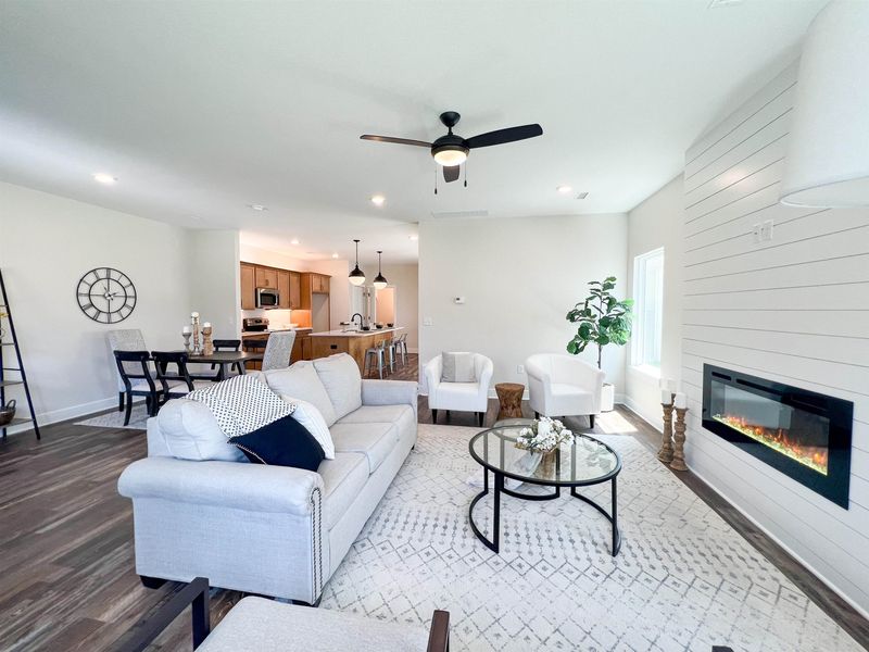 433 E Douglas Ave CYPRESS MODEL, Andover, KS 67002