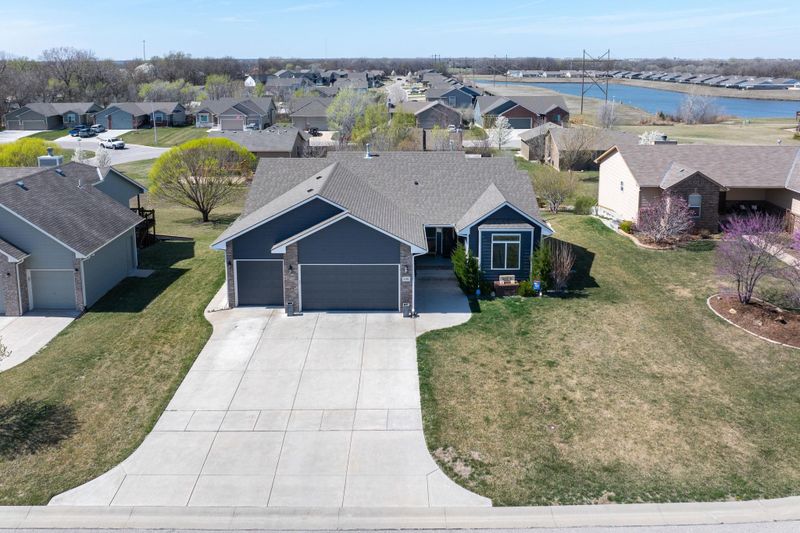 2306 E Highridge Ct, Park City, KS 67219