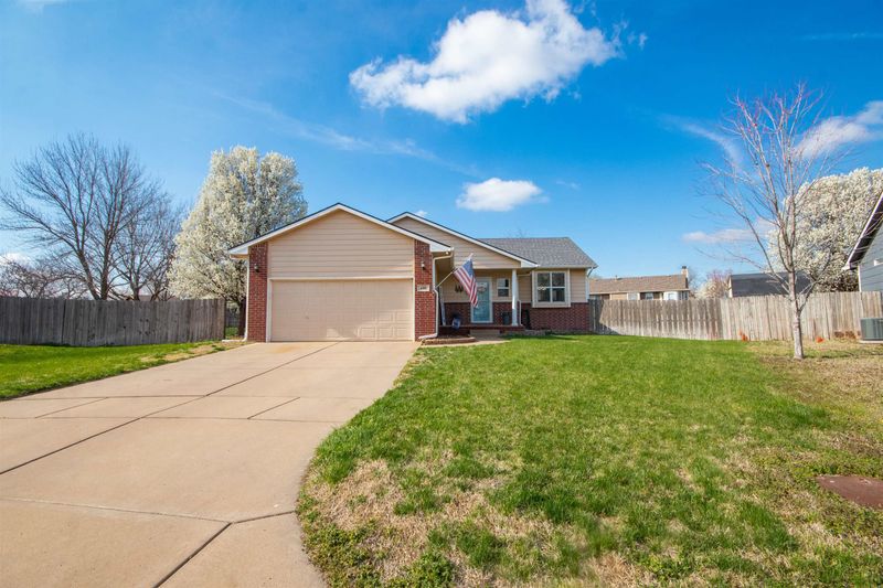 600 E Laramie Cir, Maize, KS 67101