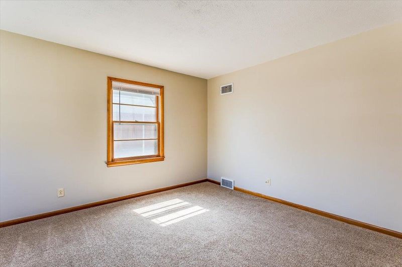 1133 N Derby Ave, Derby, KS 67037