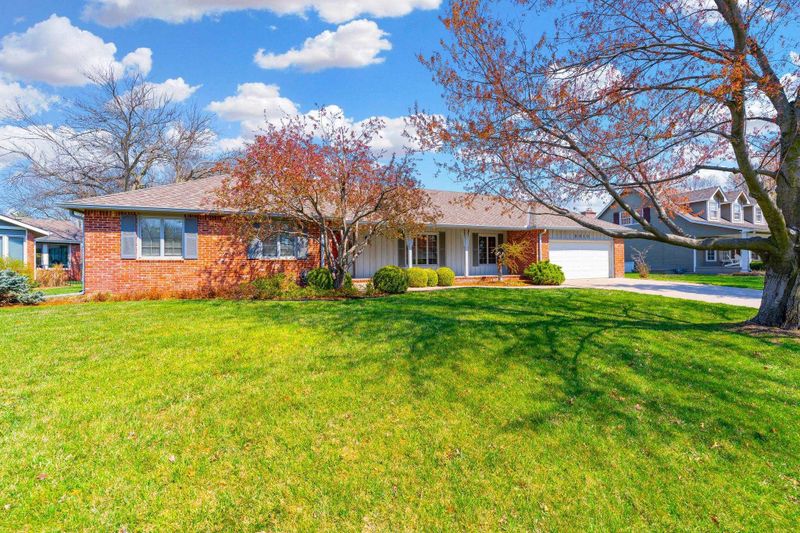 8910 E Boxthorn St, Wichita, KS 67226