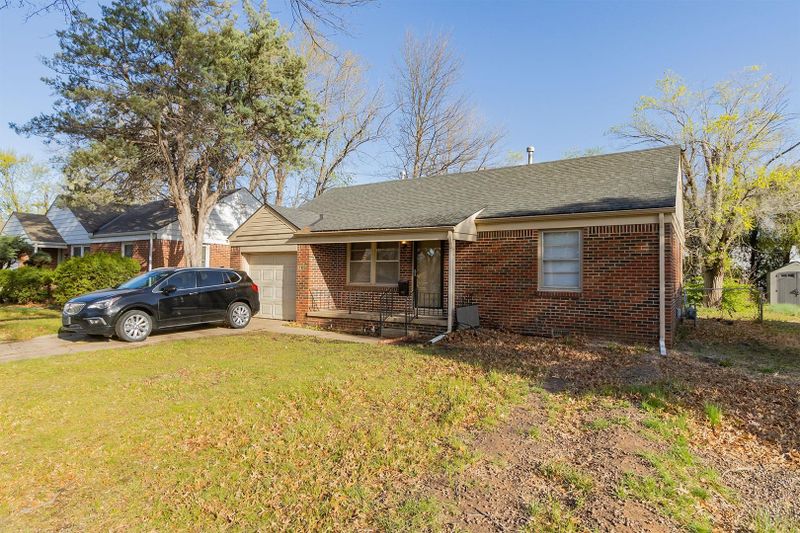 6810 E Orme, Wichita, KS 67207