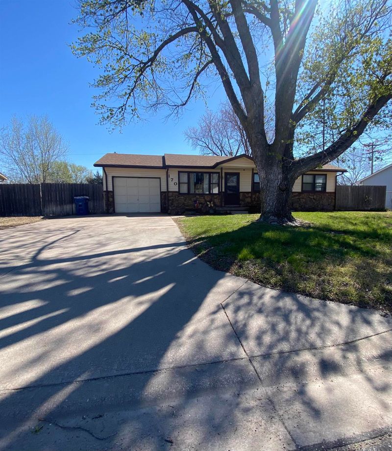 170 Moy, Haysville, KS 67060