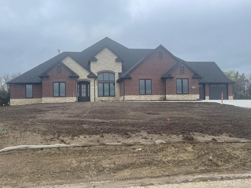 2919 Hampdon Woods, Derby, KS 67037