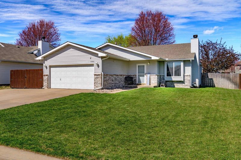10302 W Haskell Ct, Wichita, KS 67209