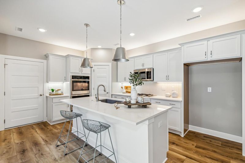 411 E Park Pl, Andover, KS 67002