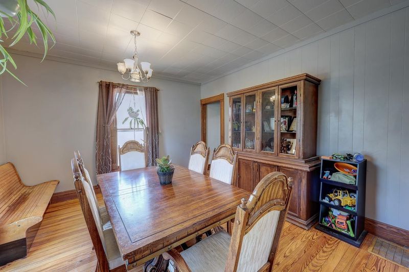 404 College St, Winfield, KS 67156