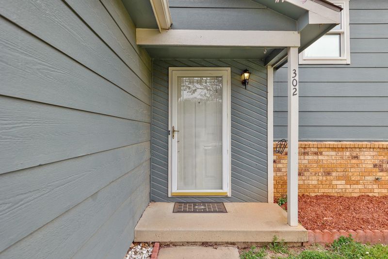 302 N Shawnee Dr, Kechi, KS 67067