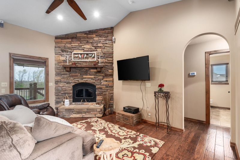 3301 S Deer Creek St, Goddard, KS 67052