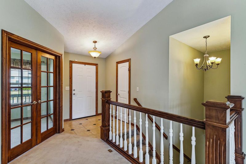 6633 E Summerside Pl, Bel Aire, KS 67226