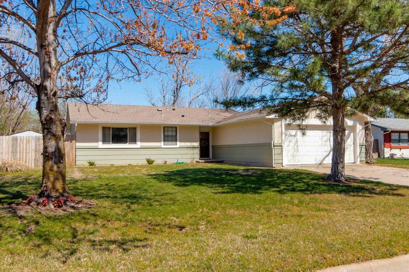 4906 E Looman St, Wichita, KS 67220