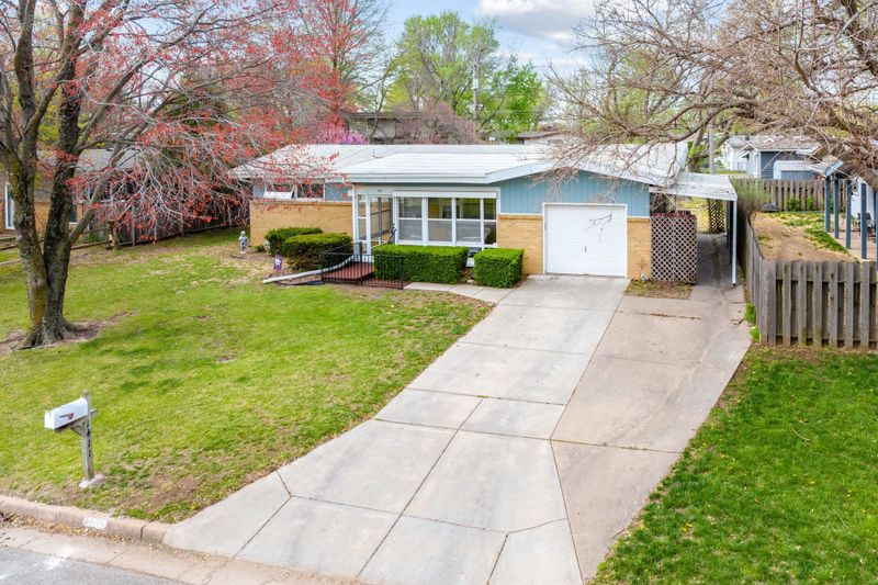 1411 E Beaumont Dr, Wichita, KS 67219