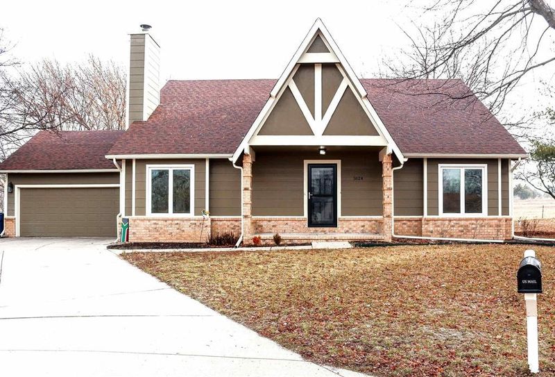 1624 S Pecos Dr, Derby, KS 67037