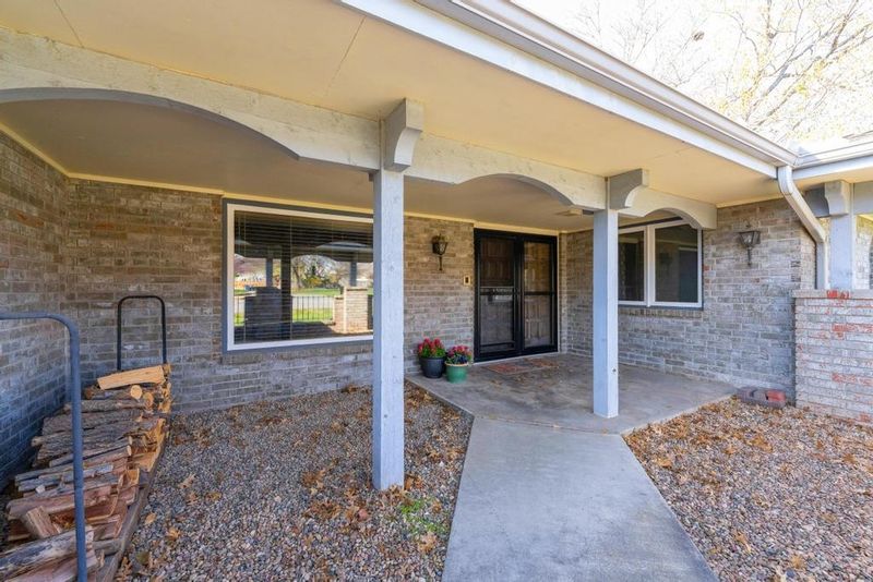 367 Wind Rows Lake Dr, Goddard, KS 67052