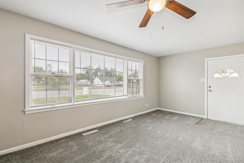 1020 E 3rd Ave, Hutchinson, KS 67501