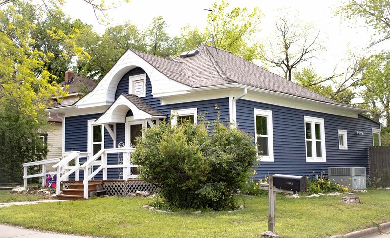 1403 Olive St, Winfield, KS 67156