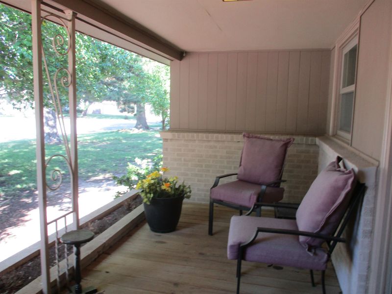 6203 E Oneida Ave, Wichita, KS 67208