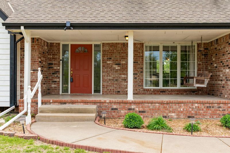 6629 E Edyth Dr, Derby, KS 67037