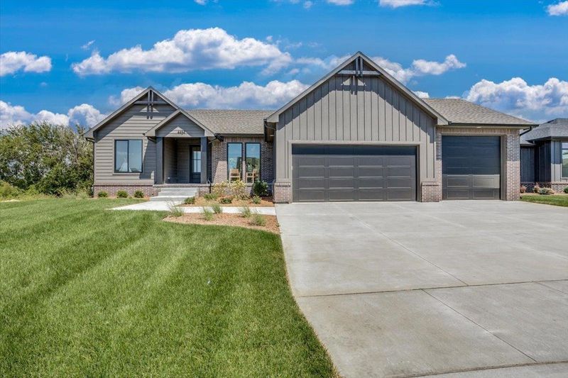 4454 Grey Meadows, Maize, KS 67101