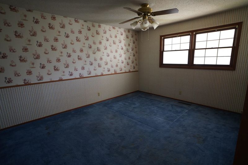 1301 Berry Ave, Newton, KS 67114
