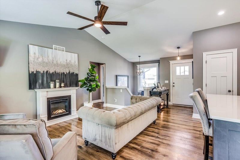 825 Freedom St, Derby, KS 67037
