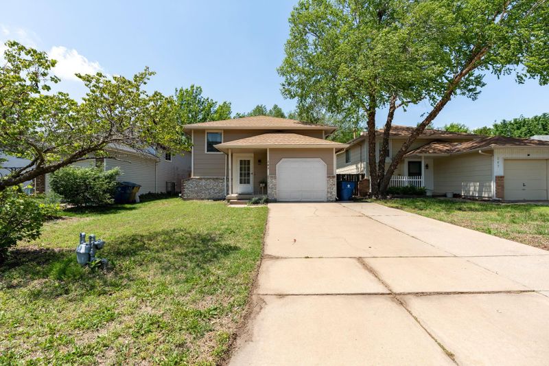 245 N Shawnee Dr, Kechi, KS 67067