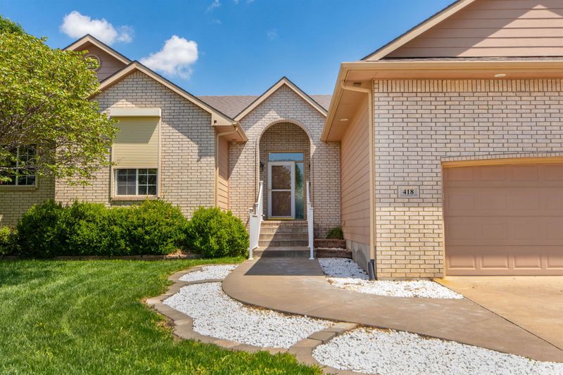 418 E Quail Ridge Ct, Mulvane, KS 67110