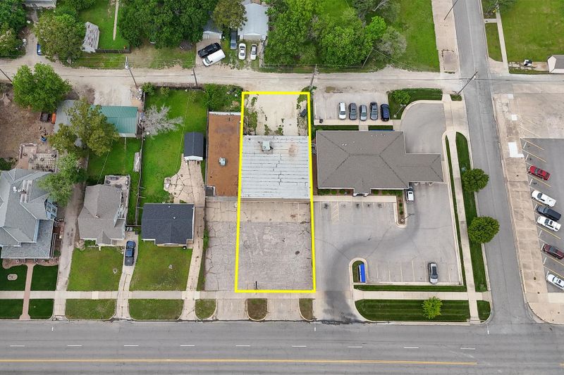 308 W Broadway, Newton, KS 67114