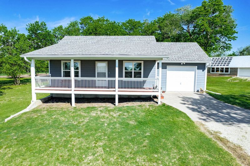 9466 72nd Rd, Winfield, KS 67156