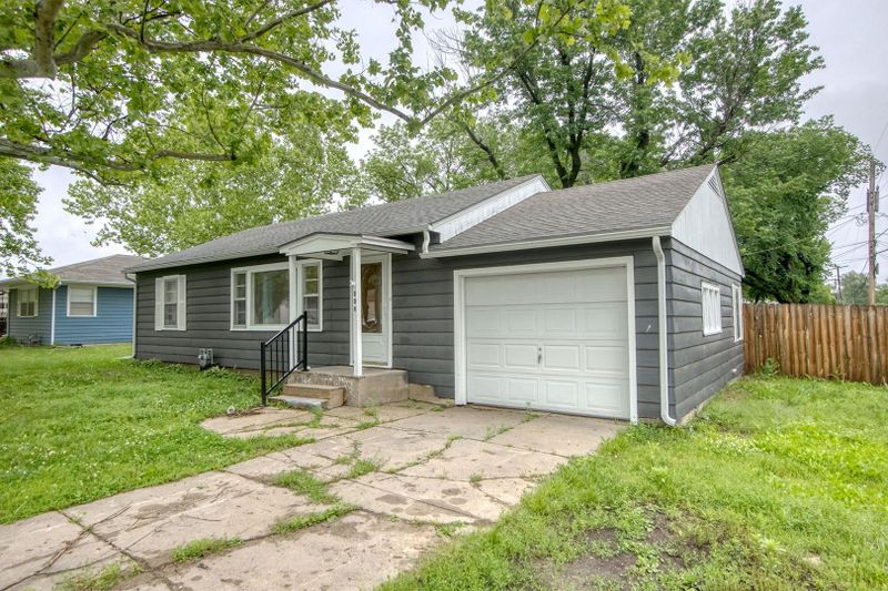 804 Fairview Ave, Newton, KS 67114