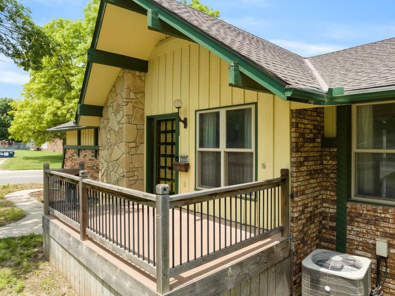 800 E Community Ct, Derby, KS 67037