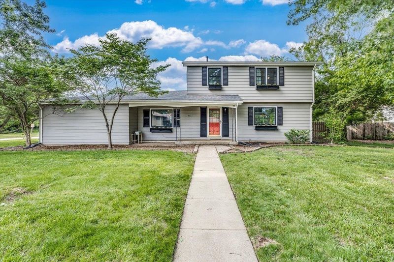 8417 E Willowbrook Rd, Wichita, KS 67207