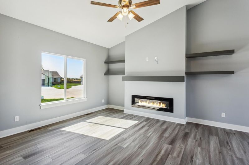 504 N Hidden Ct, Park City, KS 67147