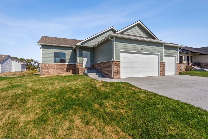 504 N Hidden Ct, Park City, KS 67147