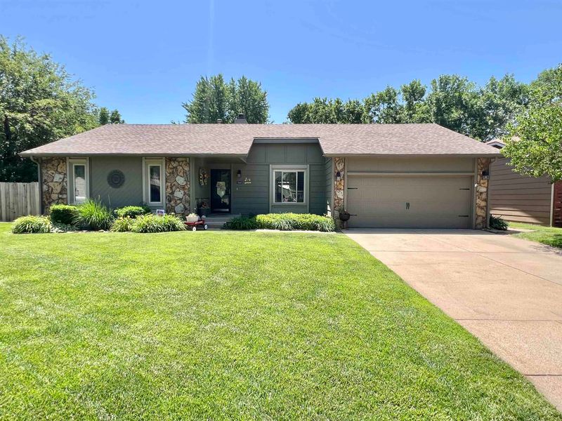 1946 N Cheryl Ct, Wichita, KS 67212