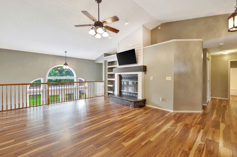 920 N Firefly St, Wichita, KS 67235